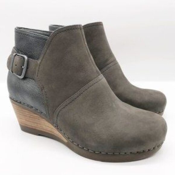 DANSKO Shirley Wedge Bootie In Taupe Suede 38 - Picture 1 of 11